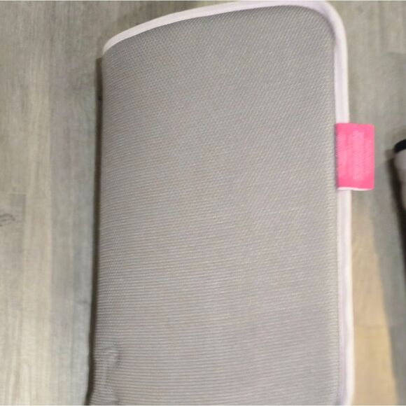 Juicy Couture Home Signature Logo  Memory Foam Bath Rug - Picture 6 of 6